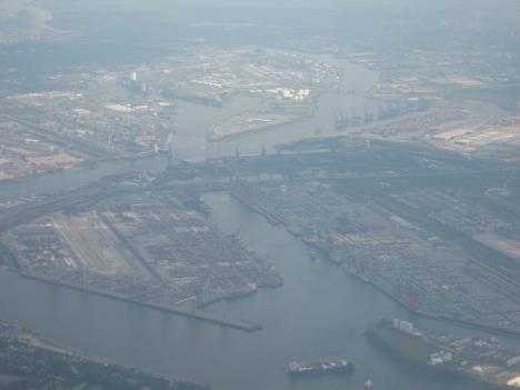 Hamburg 173.jpg   14kb   26.03.2021 22:30:22